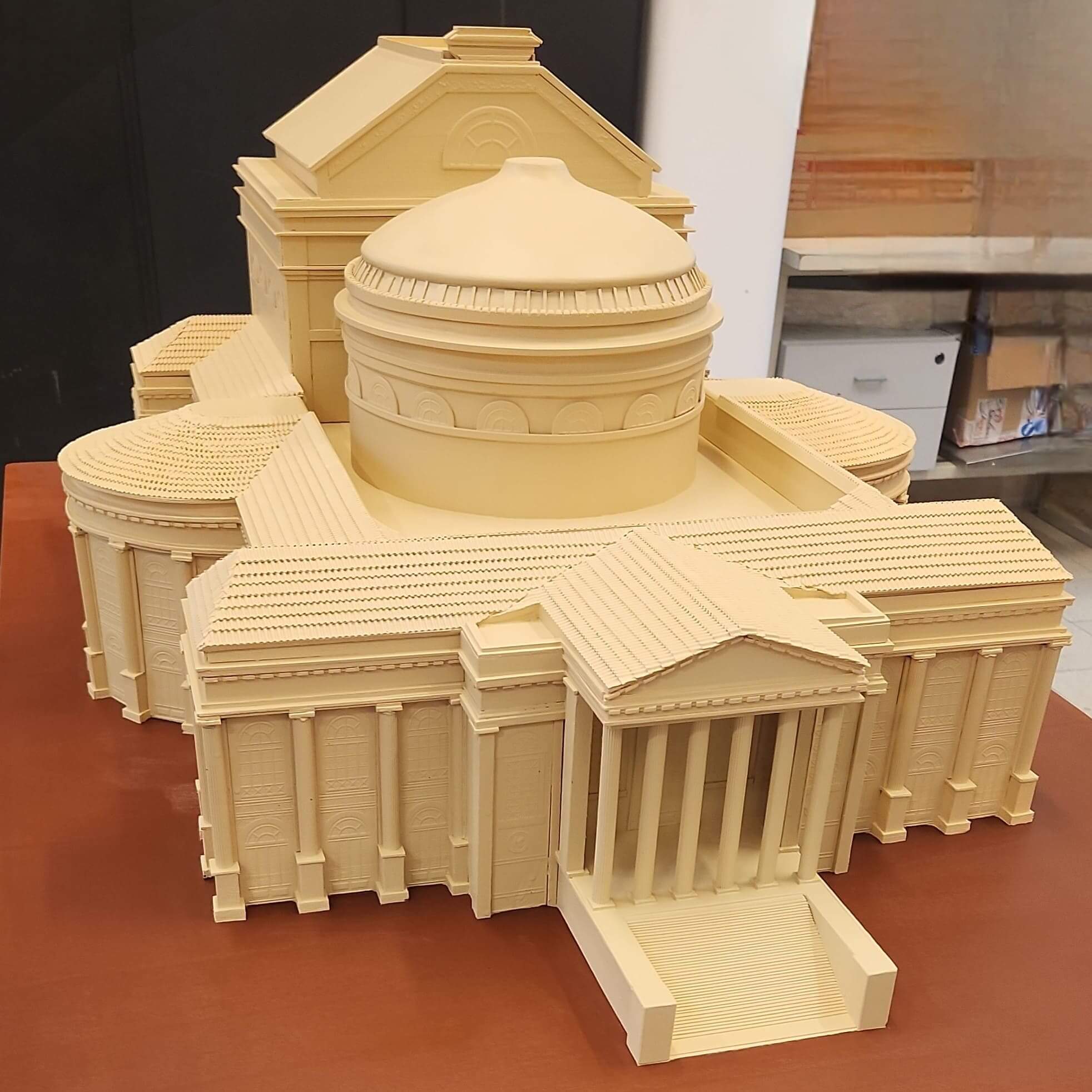 Modello architettonico tridimensionale del Teatro Massimo di Palermo, progettato per l'esplorazione tattile dei volumi esterni.